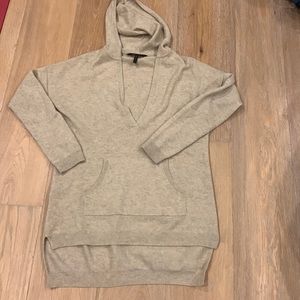 BCBGMaxAzria 100% hooded cashmere sweater tan
